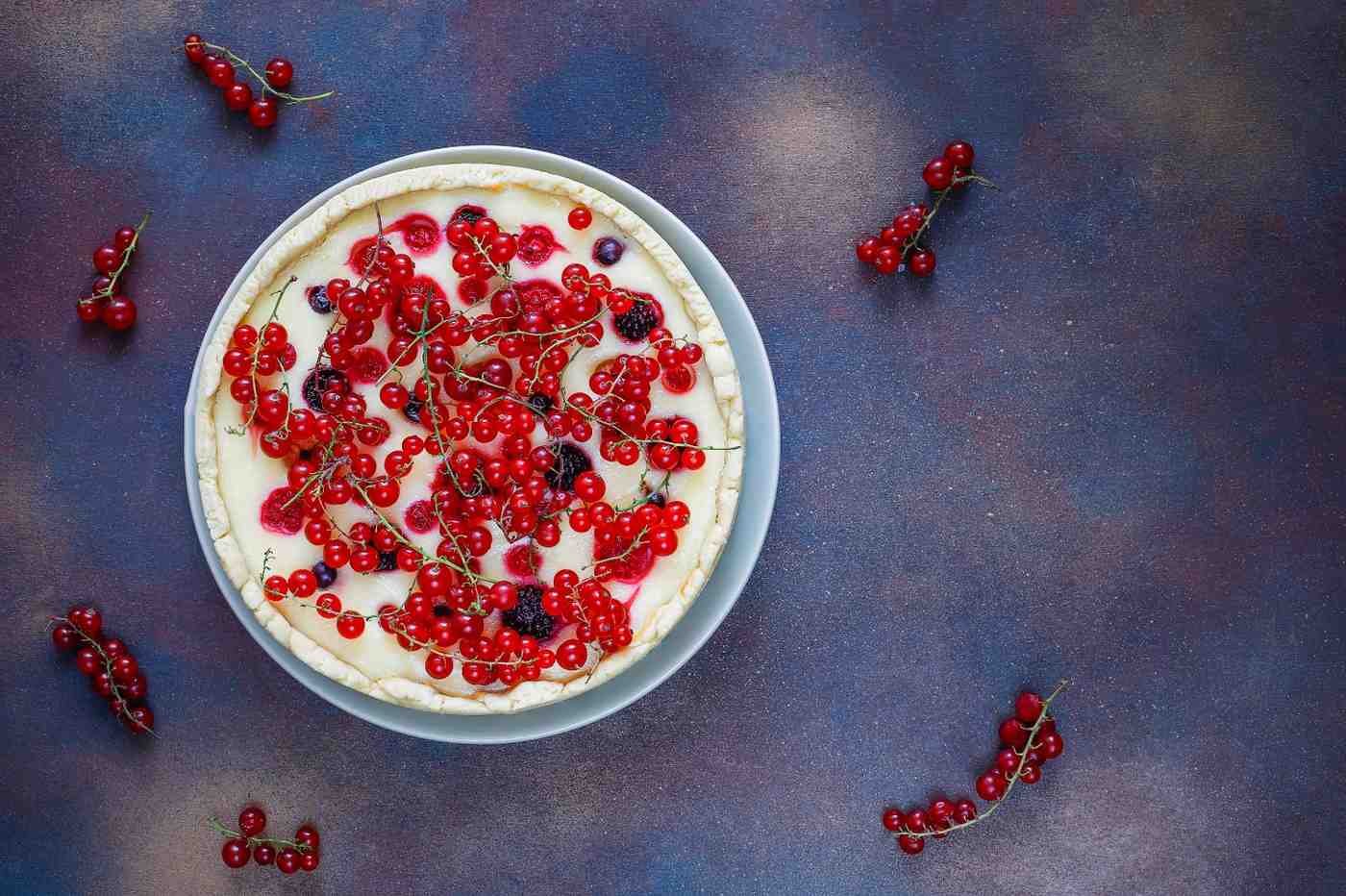 Summer Berry Dessert Pizza: Your Ultimate Guide to a Sweet, Fruity Treat!